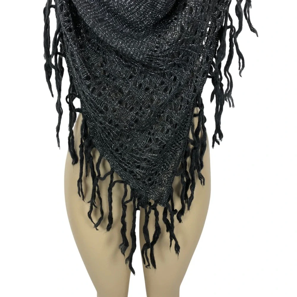 Sleeping on‎ Snow Anthropologie Metallic Chunky Knit Fringe Square Scarf Shawl